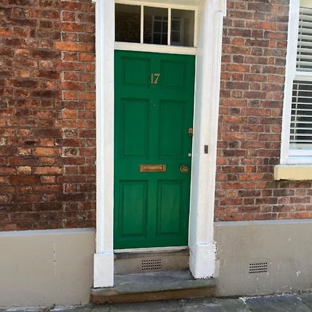 18Th Century Townhouse In Chester City Centre Villa ภายนอก รูปภาพ