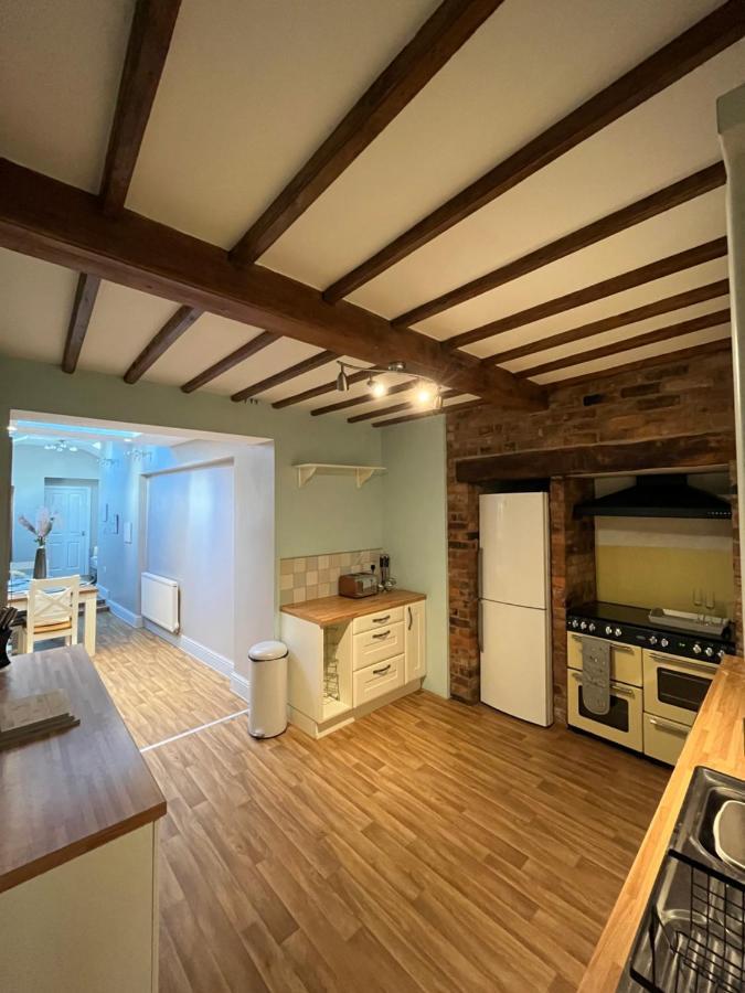 18Th Century Townhouse In Chester City Centre Villa ภายนอก รูปภาพ